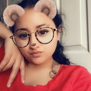 Meet your Posher, Lily